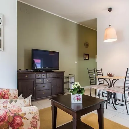 Apartamento Aurea Residence Baska *